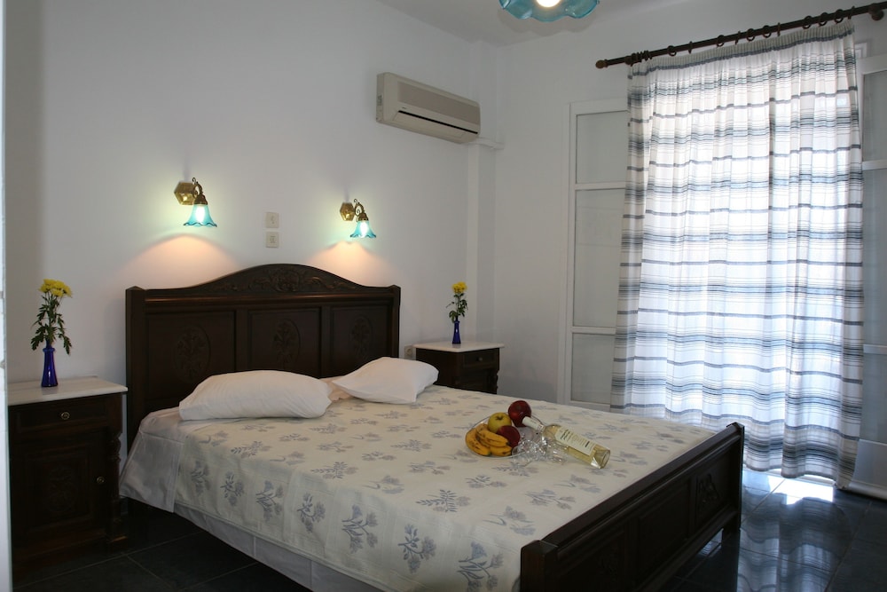 Classic Studio, 1 Bedroom, Microwave, Sea View photo 1