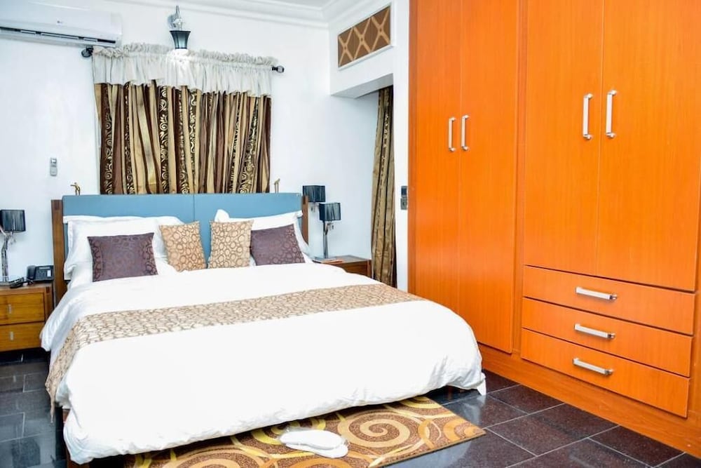 Executive Room - Photo 2
