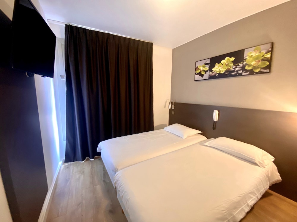 Comfort Twin Room
