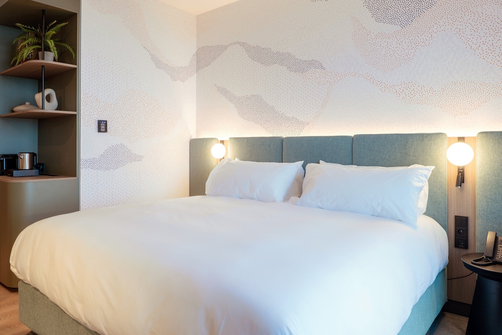 Grand Room, 1 King Bed, Balcony photo 1