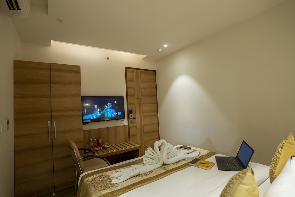 Deluxe Room - Photo 4