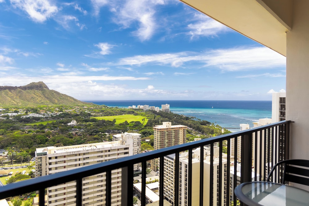 Premium Remodeled Condo with Ocean View and Parking: Premium Condo, 1 Bedroom, Air conditioning, Ocean View (0178) photo