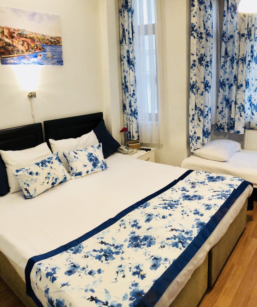 Room photo 2