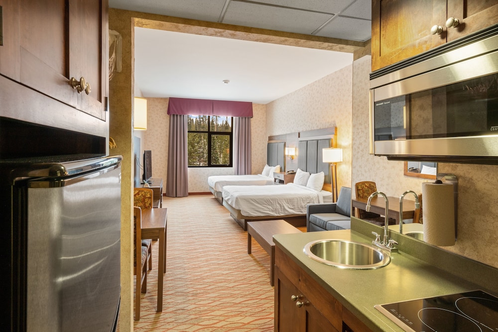 Double Queen Mountain View Suite w/ Kitchenette photo 1