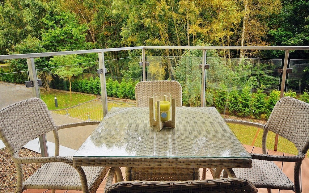 Classic Apartment, 1 Bedroom, Park View (A101) photo 2