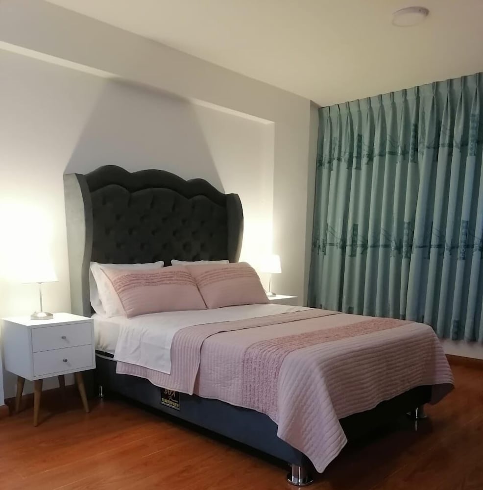 Honeymoon Room photo 1