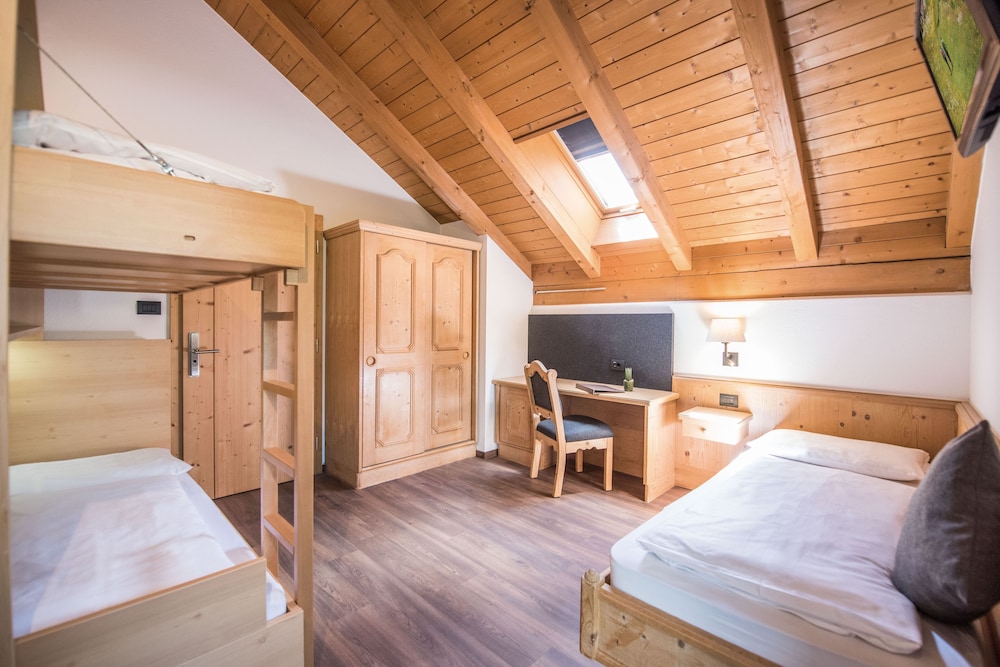 Family Suite, 2 Bedrooms, Non Smoking, Mountain View (Pusteria Family) photo 2