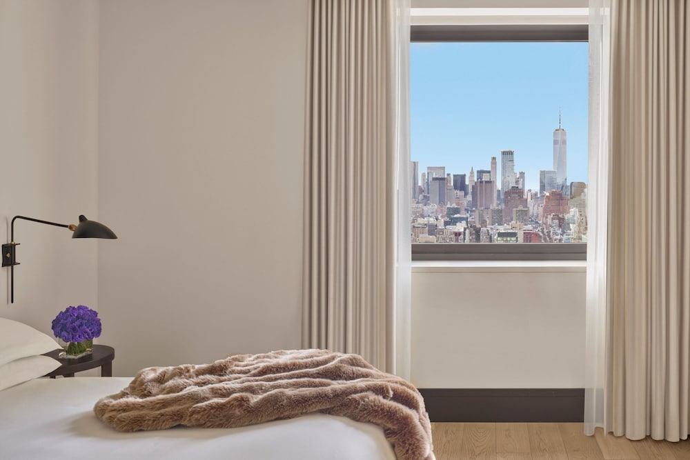 Suite (Flatiron Suite)