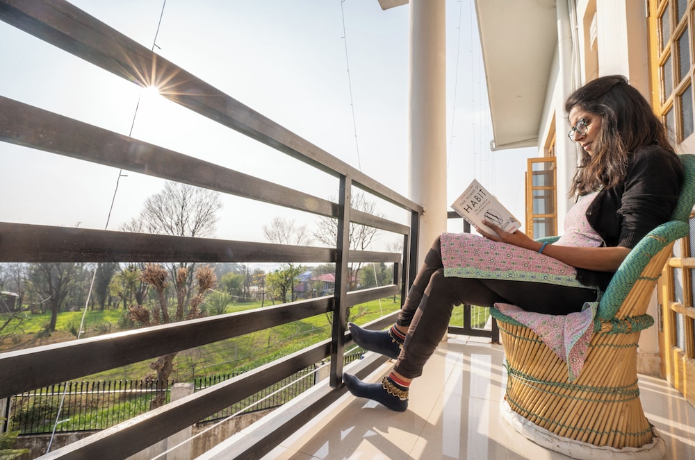 Deluxe Twin Room, Balcony, Valley View