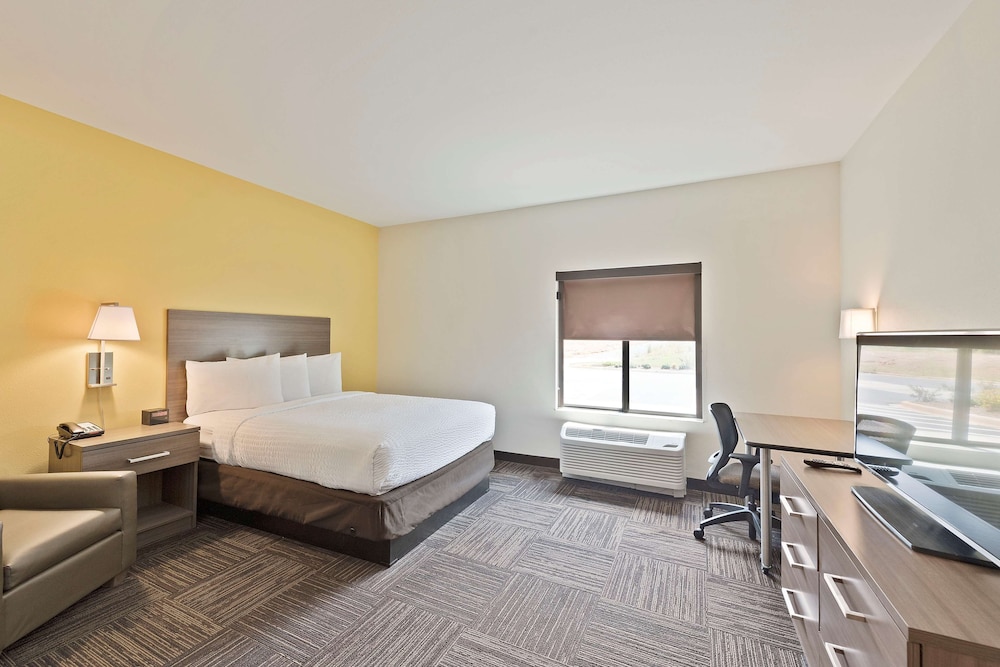 Studio, 1 Queen Bed, Accessible, Non Smoking (Hearing Accessible) photo 1