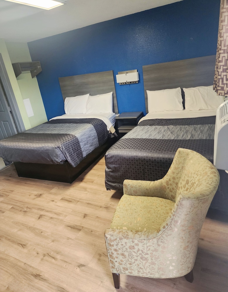 Double Room, 2 Double Beds, Non Smoking photo 1