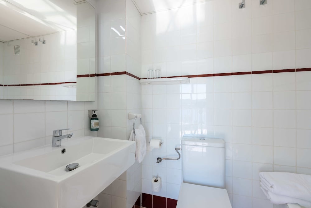 Superior Double Room, 1 King Bed, Sea View photo 3