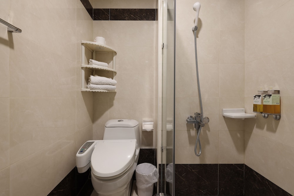 Standard Twin Room photo 2