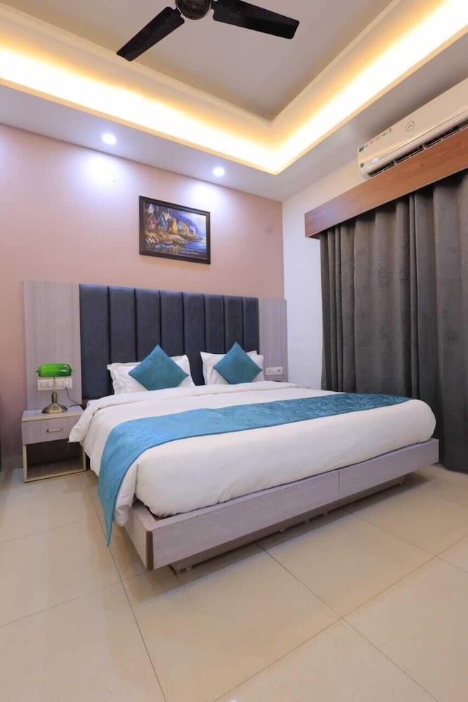 Double Room, Pool View photo 2