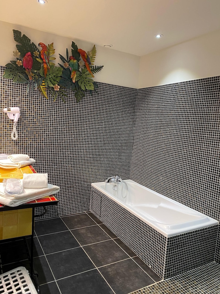 Premium Double Room, Ensuite (Ecrivain) - Photo 6
