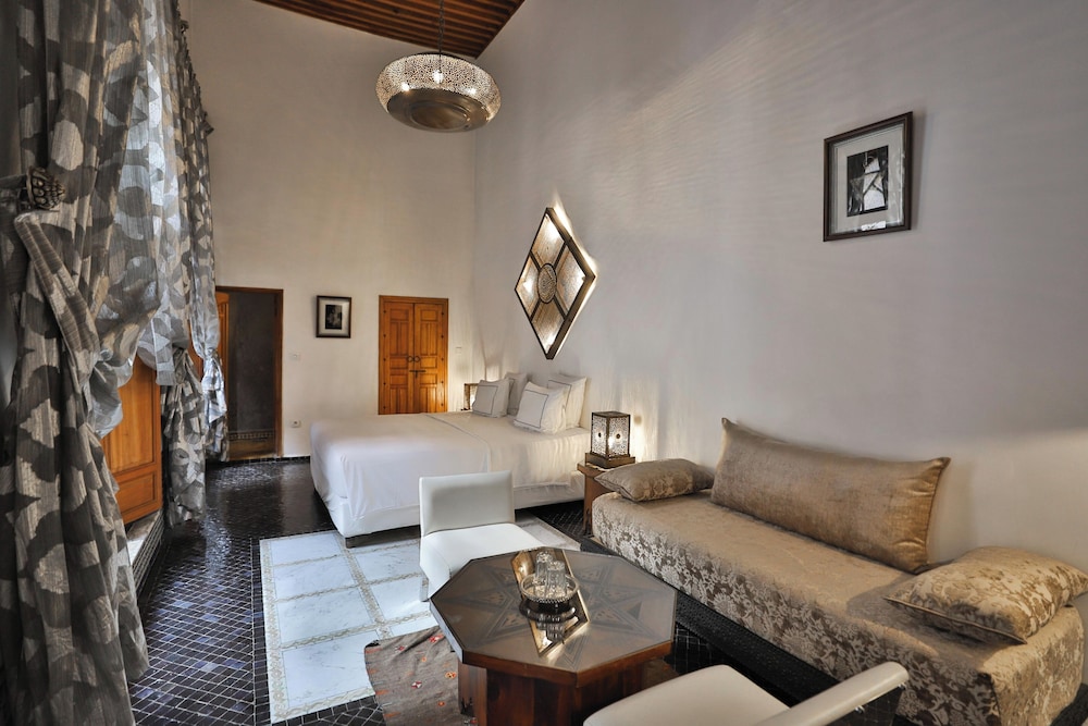 Romantic Double Room (Sara) photo 1