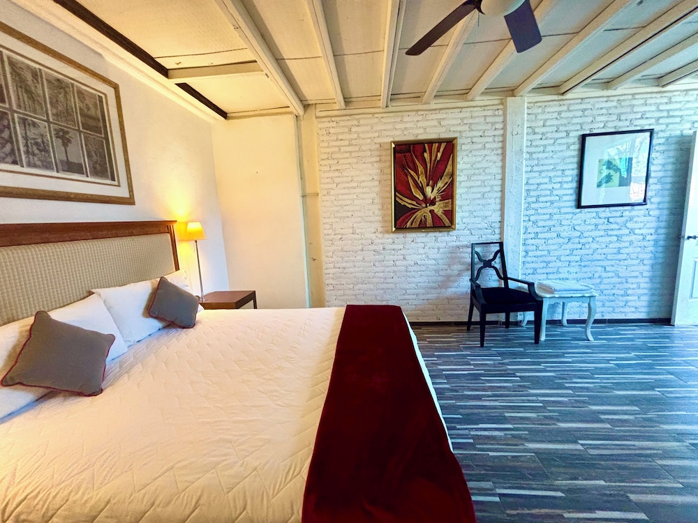Standard Double Room, 1 King Bed, Annex Building photo 1