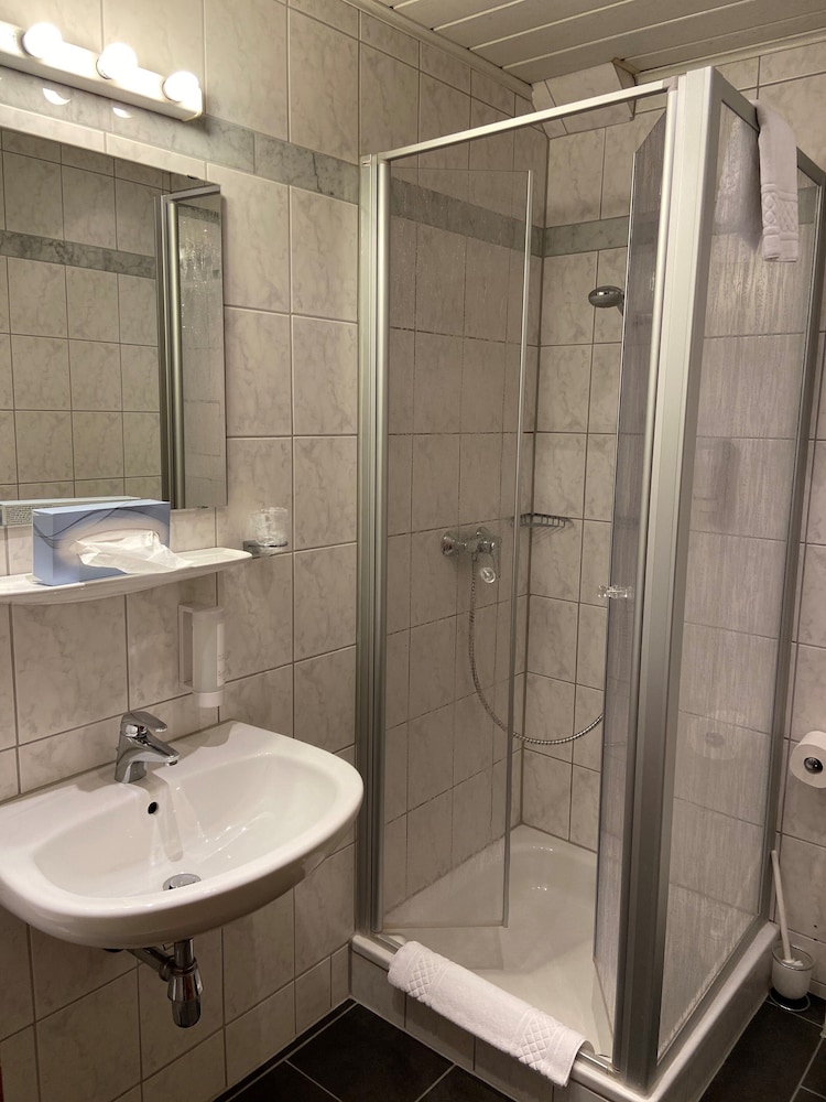 Standard Twin Room photo 2