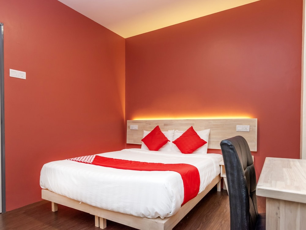 Premium Double Room, 1 King Bed photo 2