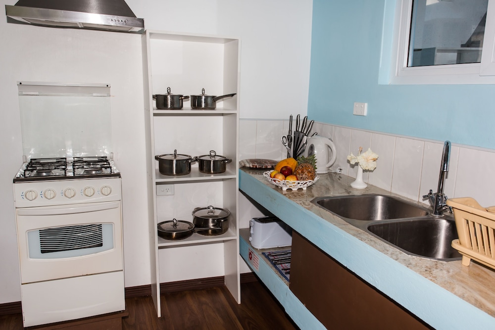 Family Apartment, 2 Bedrooms, Pool Access, Pool View photo 3