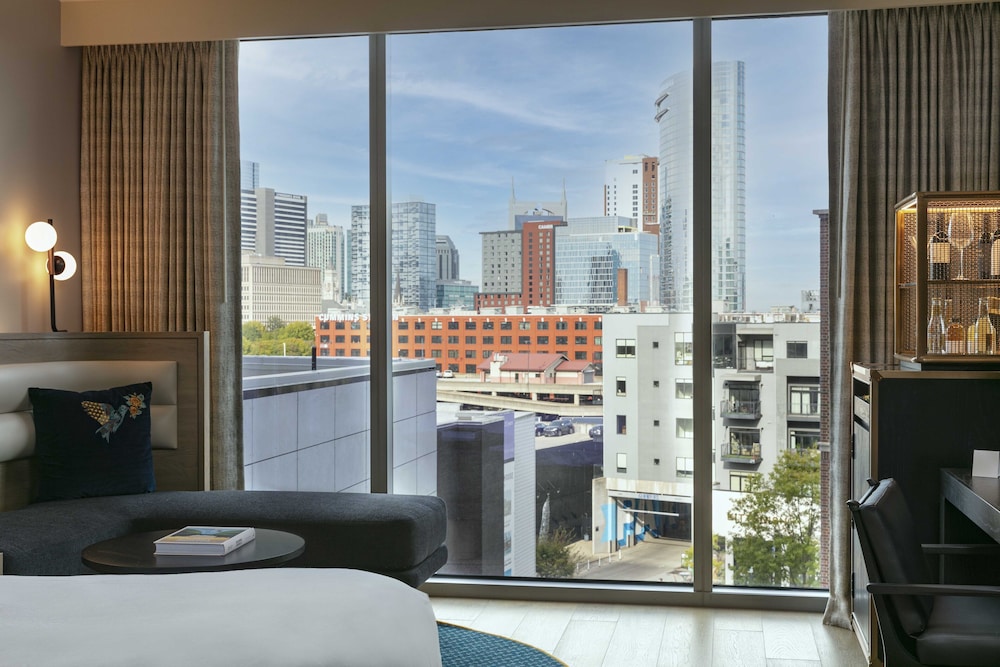 Standard Room, 1 King Bed, City View - Photo 9