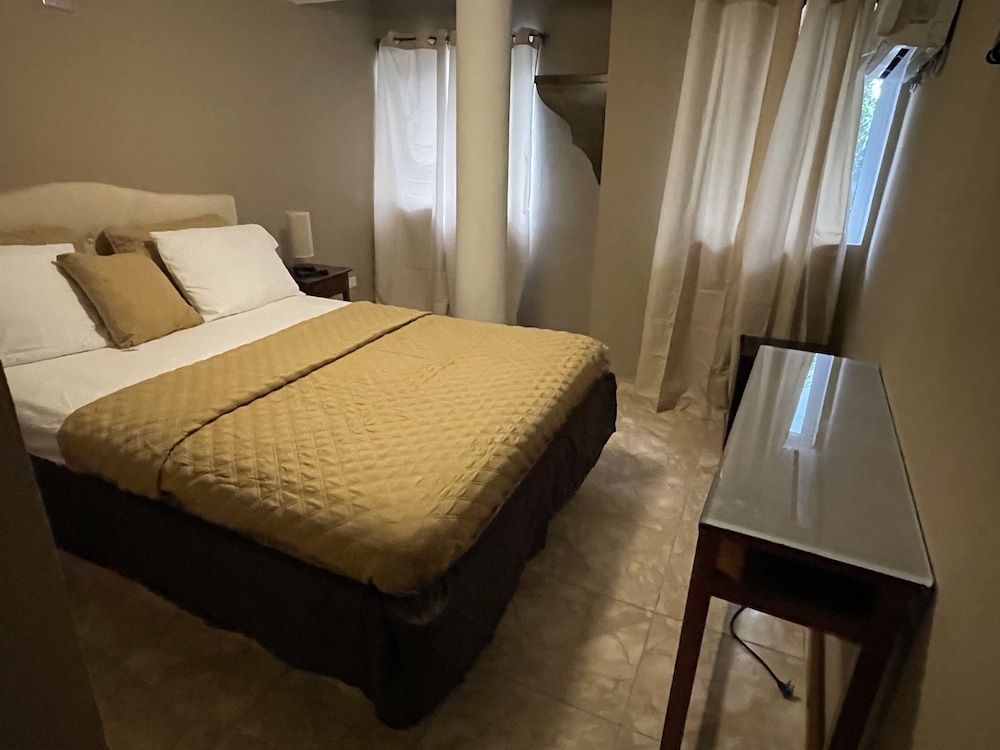 Deluxe Double Room, Multiple Beds, Non Smoking, City View