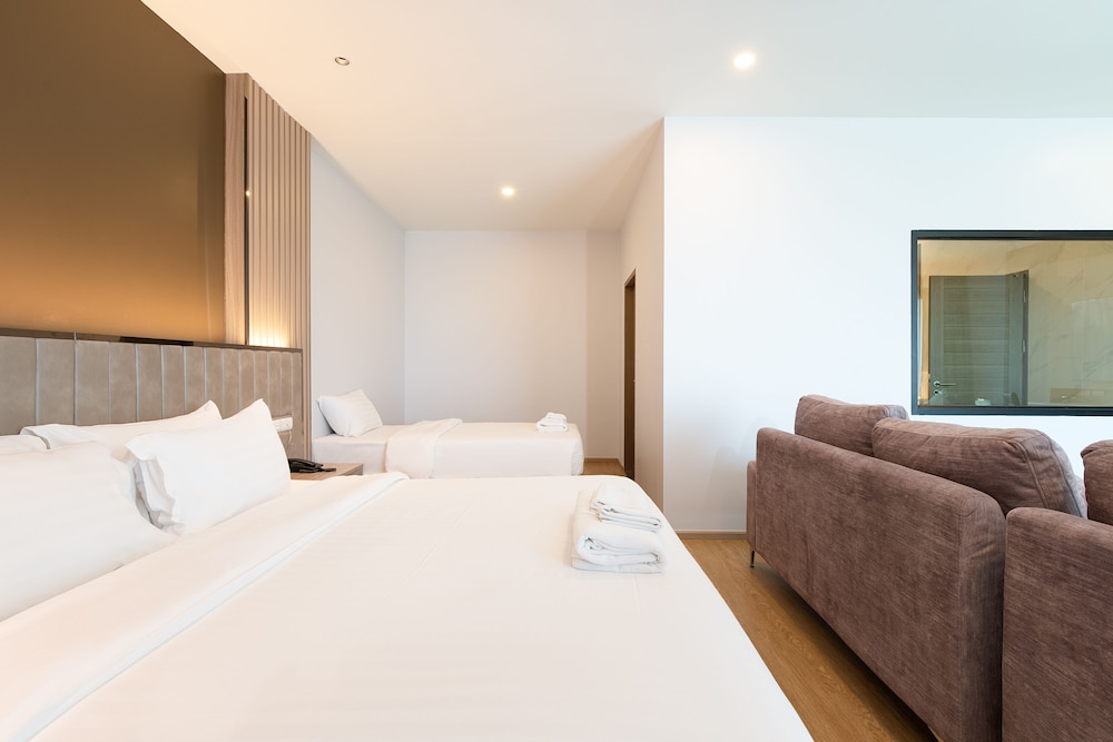 Family Suite Room - Photo 2