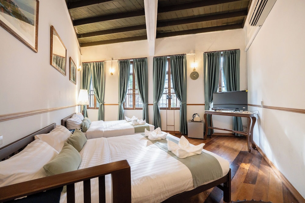 Superior Quadruple Room, 2 Queen Beds