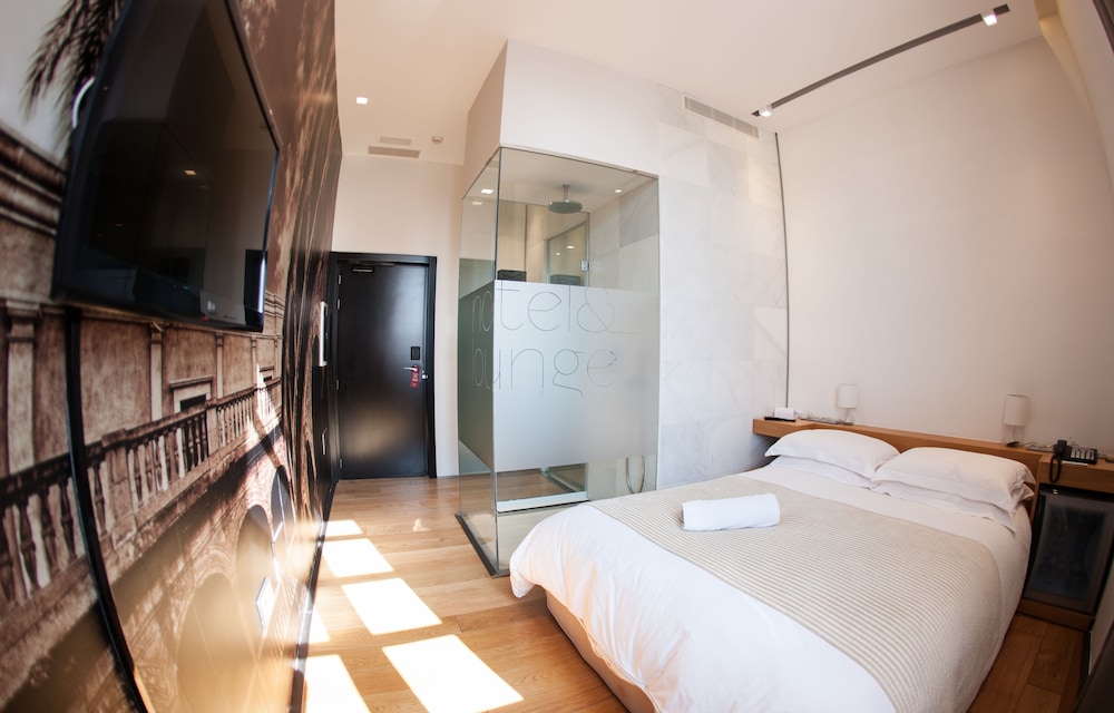 Basic Double Room Single Use - Photo 2