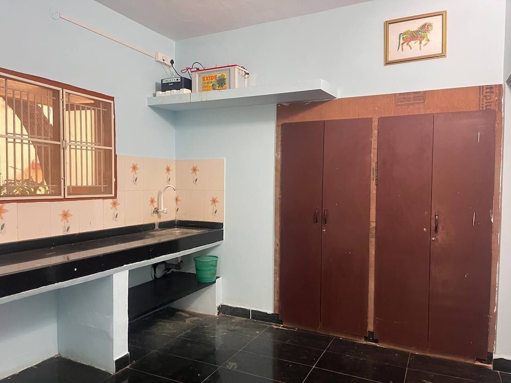 Economy Villa photo 1