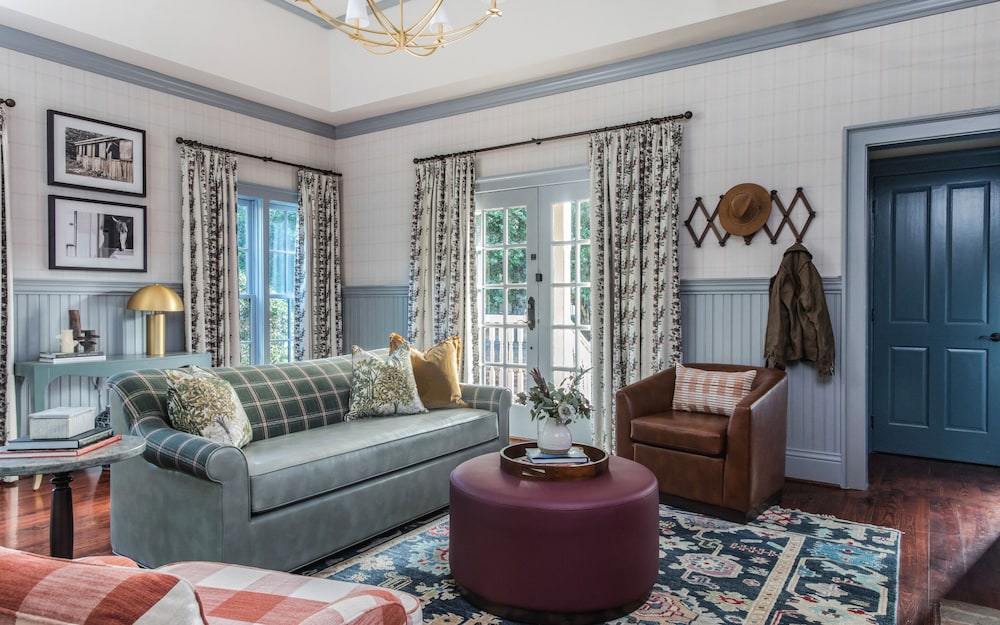 One-Bedroom Arbor Cottage Suite, Pet Friendly photo 1