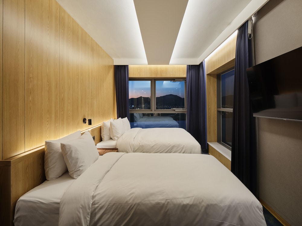 Royal Suite, River View - Photo 6
