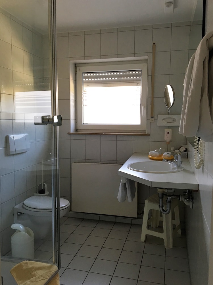 Standard Double Room, Balcony, Partial Lake View photo 2