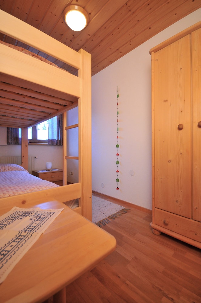 Comfort Apartment, 2 Bedrooms, Mountain View (Nescharina, excl. Cleaning Fee EUR 65) photo 2