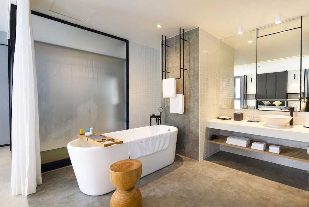 Executive Suite Room - Photo 7