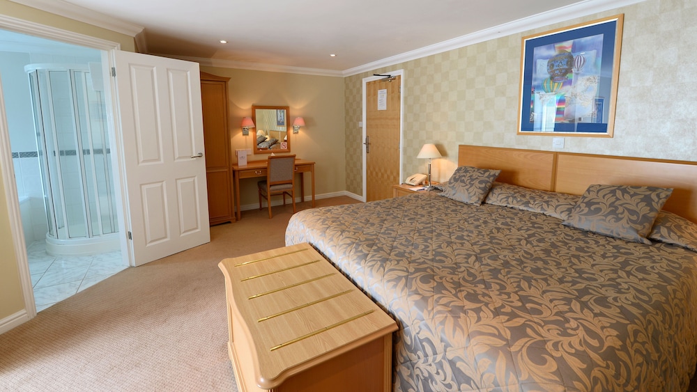 Deluxe Family Room - Photo 10