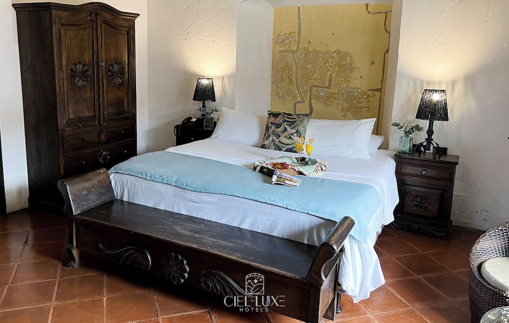 Junior Suite, 1 King Bed