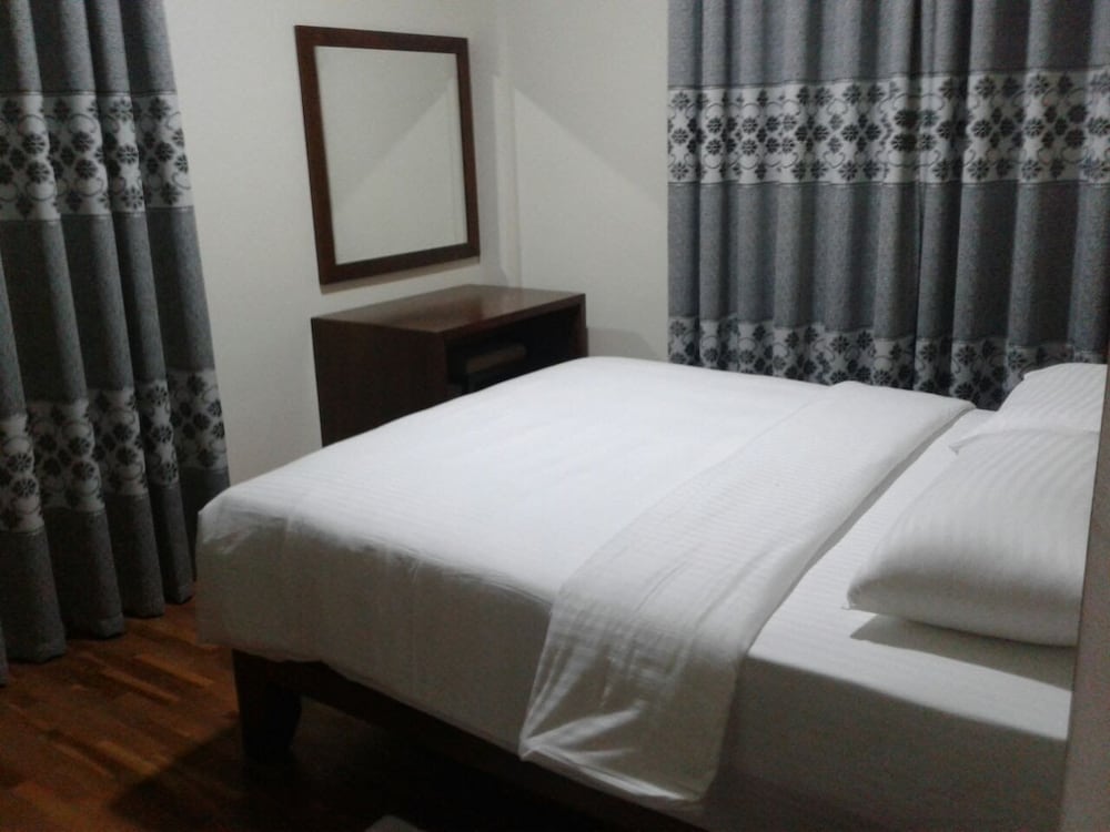 Luxury Apartment, 3 Bedrooms, Mountain View, Garden Area