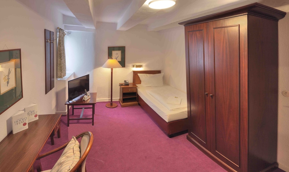Basic Single Room