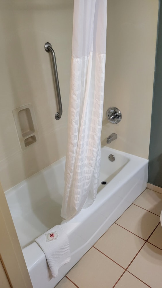 Suite, Multiple Beds, Non Smoking - Photo 30