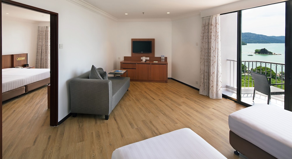 Family Suite, Partial Ocean View