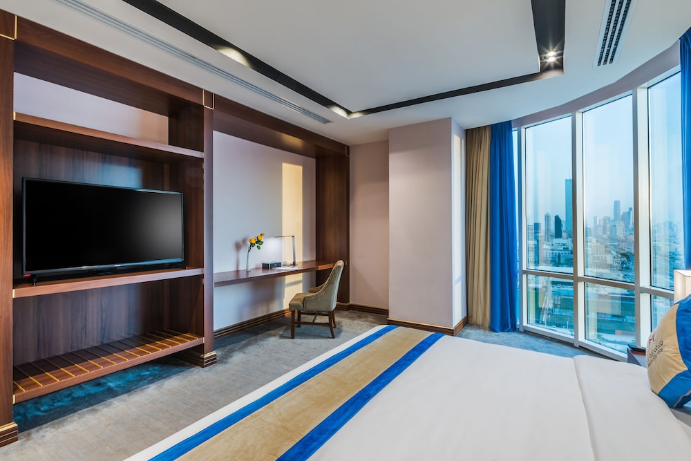 Deluxe king suite - Photo 5