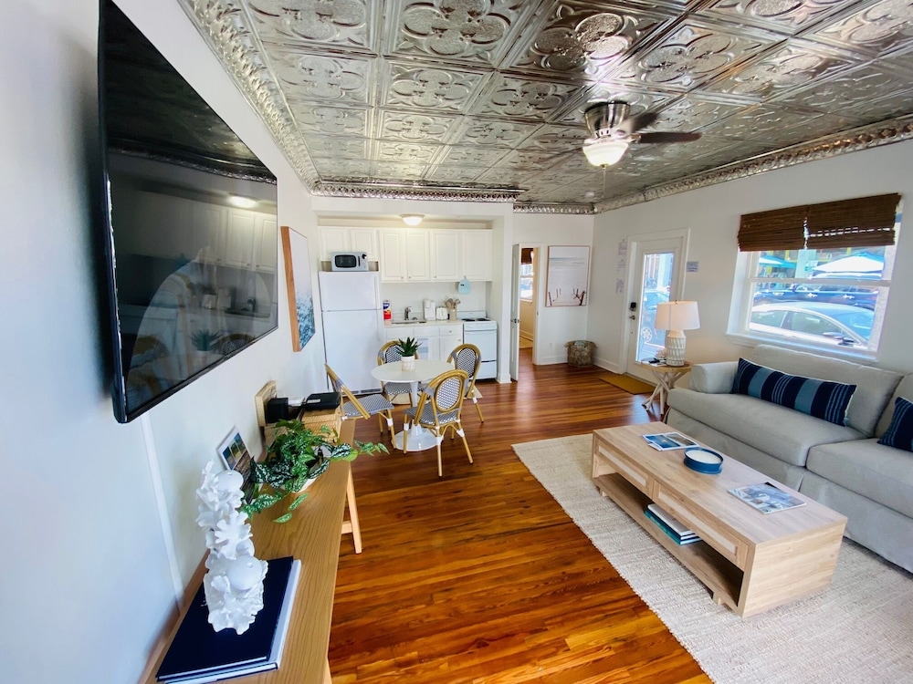 La Tortuga Suite 8