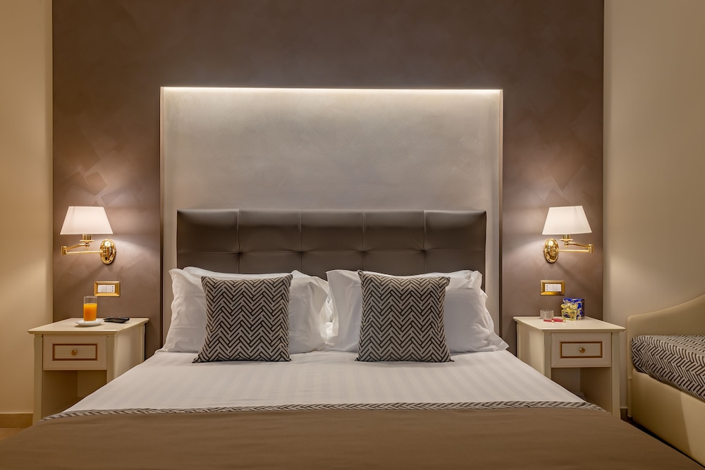 Superior Room, City View (202) - Photo 2