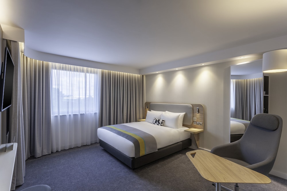 Standard Room, 1 Double Bed with Sofa bed, Accessible photo 3