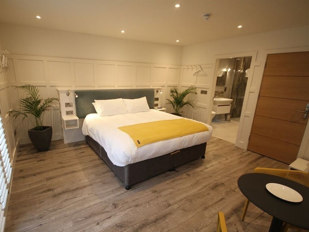 Superior Double or Twin Room, Ensuite photo 1