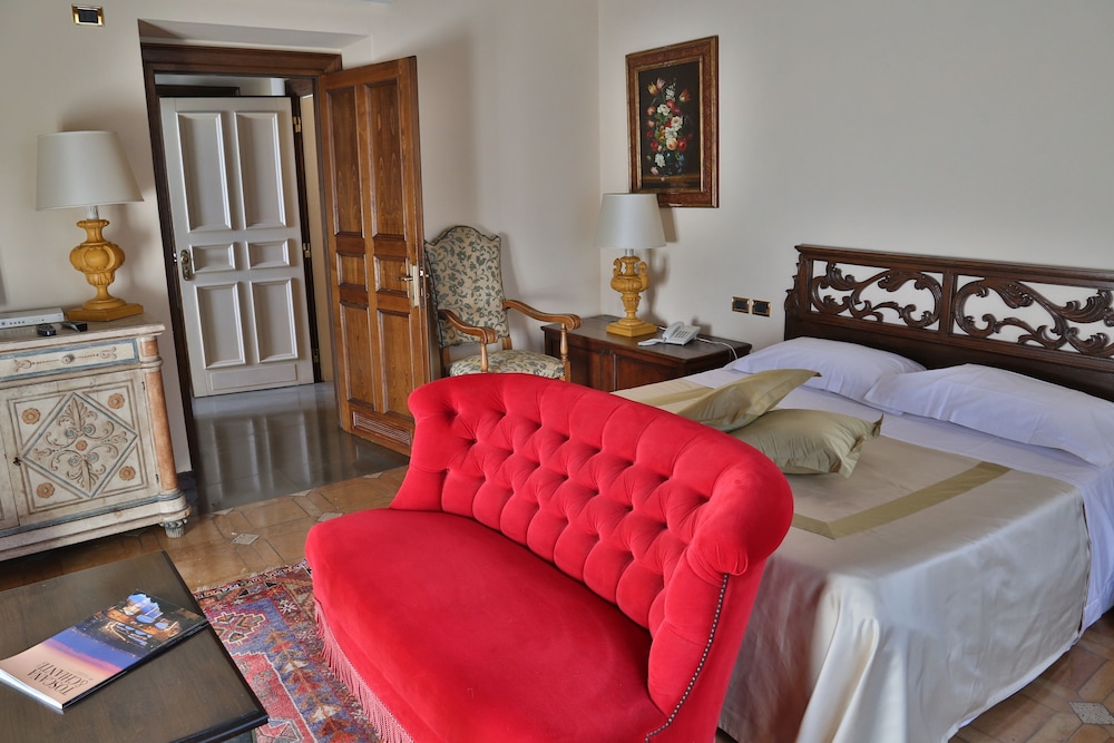 Deluxe Double or Twin Room - Photo 1