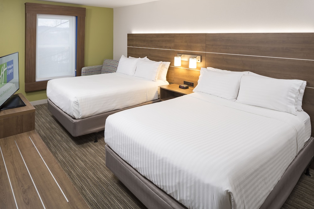 Suite, 2 Queen Beds - Photo 1