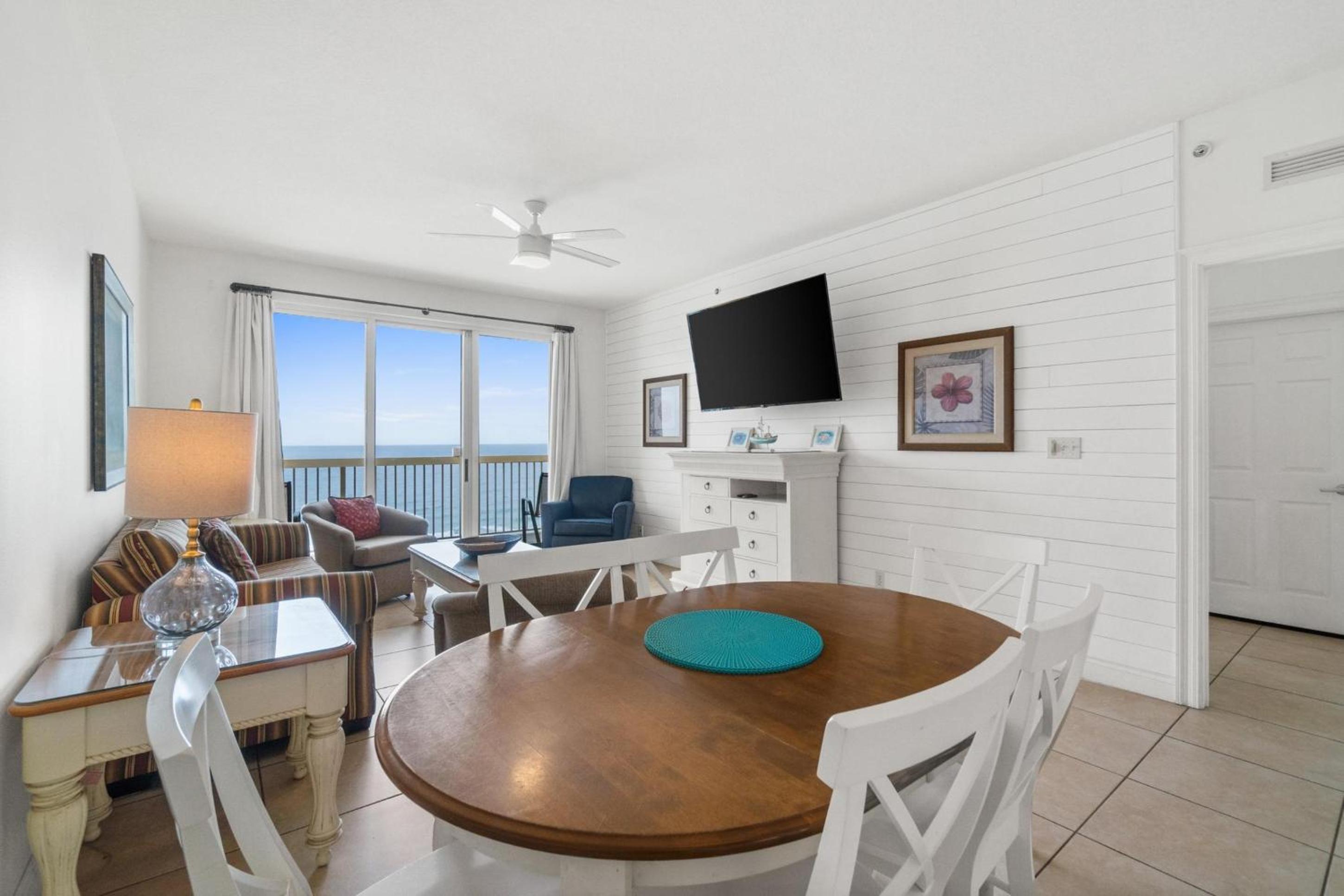 Three-Bedroom Apartment with Ocean View