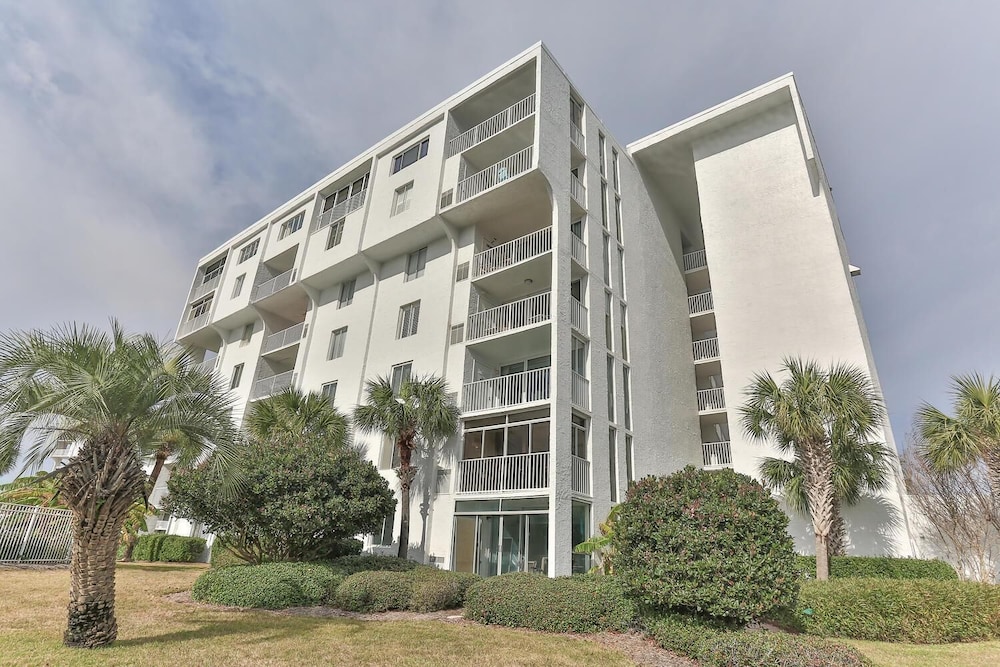 Condo, Multiple Beds, Bay View (Dolphin Point 402C) photo 3